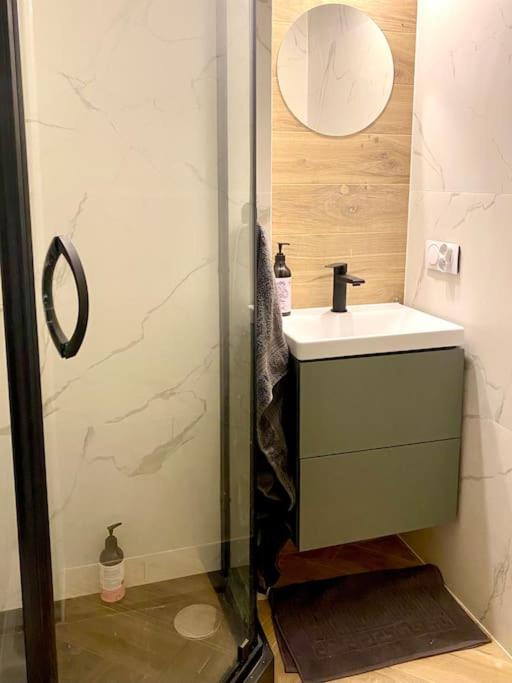 Apartment Close To Metro, 8 Minutes To Centrum And Near Airport Varsavia Esterno foto