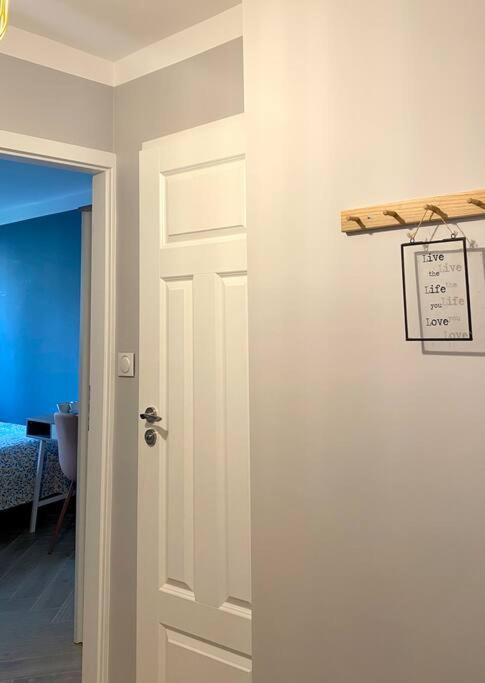 Apartment Close To Metro, 8 Minutes To Centrum And Near Airport Varsavia Esterno foto